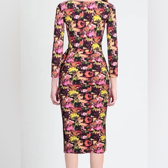 Chiara Boni size 6 NEW $350 . In Department stores full price . - Picture 2 of 3